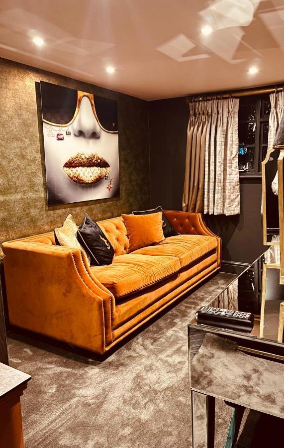Funky Monk Hotel Epping Esterno foto