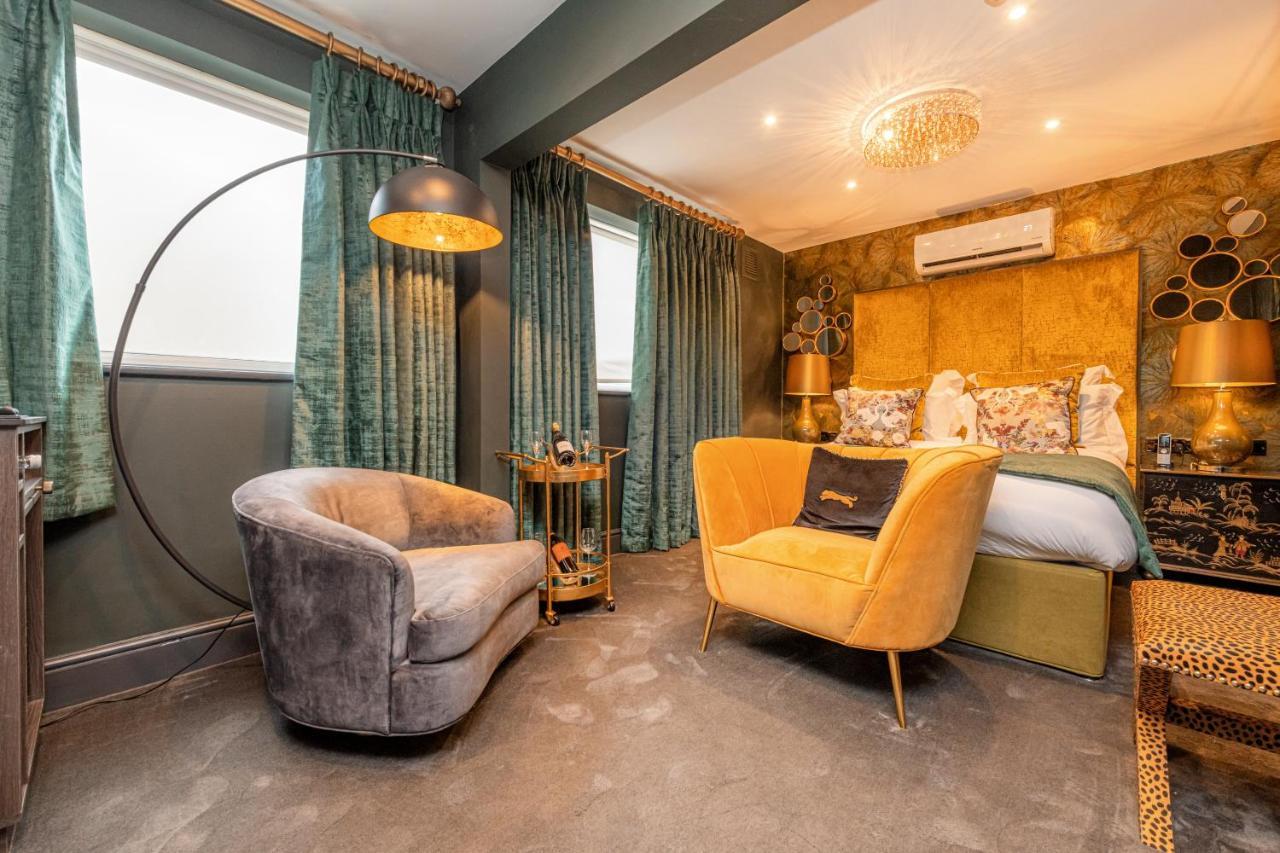 Funky Monk Hotel Epping Esterno foto