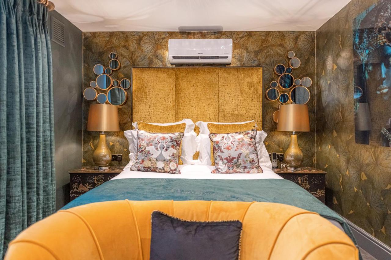 Funky Monk Hotel Epping Esterno foto